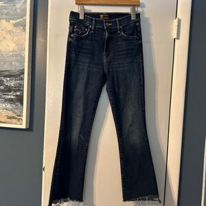 Mother insider crop step fray wash jeans